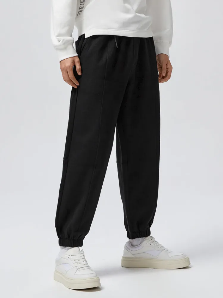 mens_ut_interlock_d_badge_1-4.webp SEMIR Men's UT Interlock 3D Badge Loose Knitted Jogging Pants