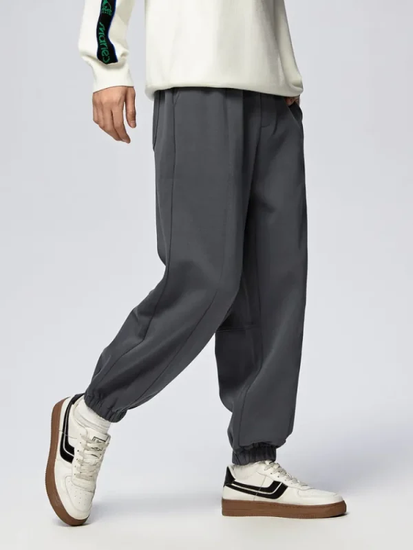 SEMIR Men's UT Interlock 3D Badge Loose Knitted Jogging Pants