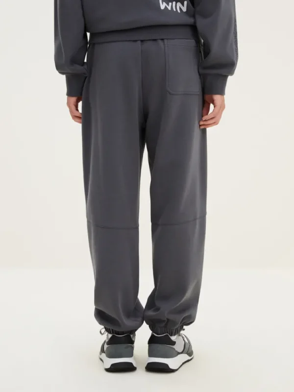 SEMIR Men's UT Interlock 3D Badge Loose Knitted Jogging Pants